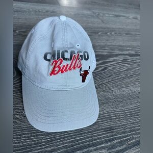 Adidas NBA Chicago Bulls Slouch Adjustable Hat in Gray OS